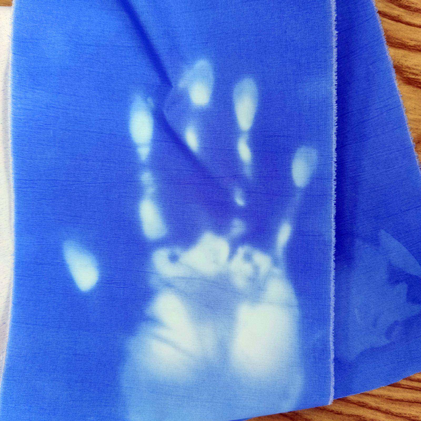 感温变色布家纺记忆布温变布料感光夜光布幻彩速干轻薄大衣,纺织面料/辅料/配套,纺织机械配件,淘宝优惠券,粉丝福利购,淘宝优惠卷