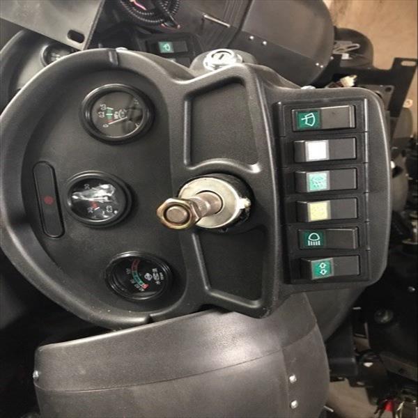 装载机铲车仪表盘工作台