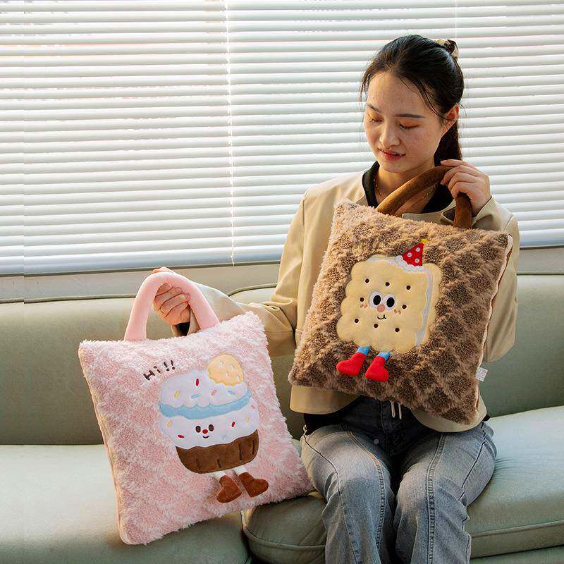 可爱新款枕被子两用靠枕汽饼干抱枕头垫折叠空调毯车载靠午睡神器