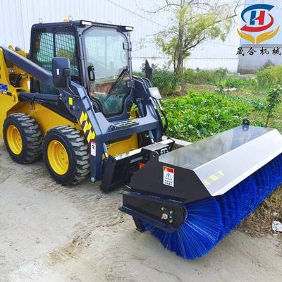 装载机前挂滚刷式斜角清扫器小型滑移机带扫雪头滚雪刷工程附具