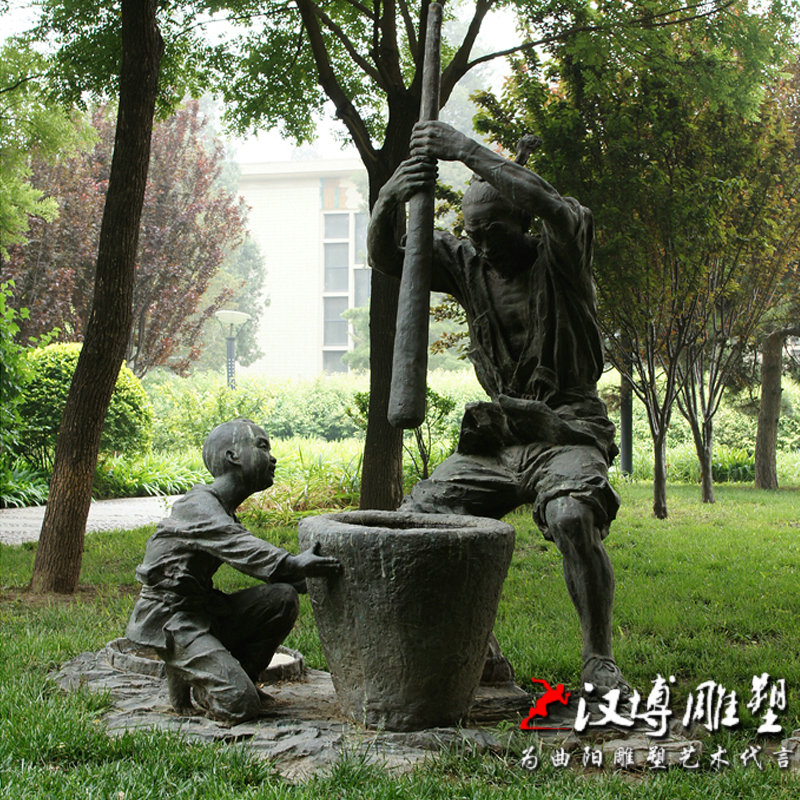 玻璃钢仿铜人物雕塑民俗小品雕塑农民伯伯锄地雕塑户外公园景观