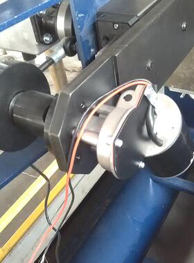 焊接m工件直径180m—VYS60m轧辊自动堆焊设备钢铁轧辊油缸0焊接m