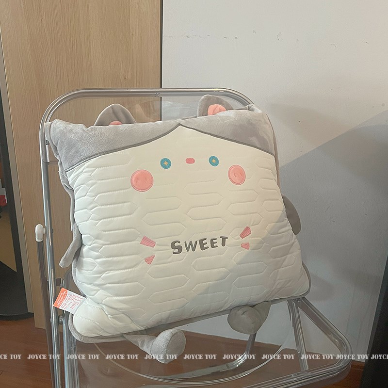 汽车抱枕被子两用夏季加厚毛毯办公室午睡抱枕二合一折叠被车用