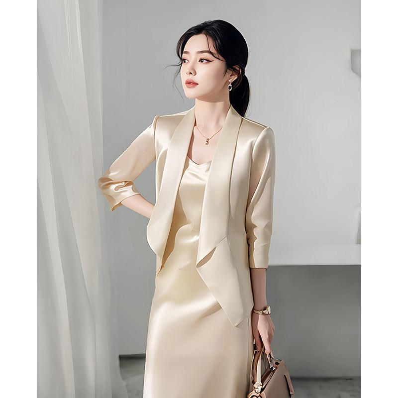 初秋新款气质高级感女神范职业套装小众名媛女装西装外套吊带长裙