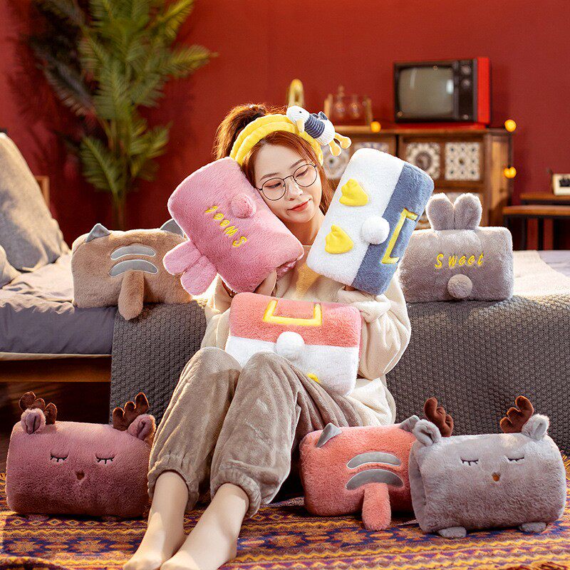 可爱仿兔毛暖手抱枕可插手学生午睡枕头宿舍毛绒暖手捂卡通冬天女