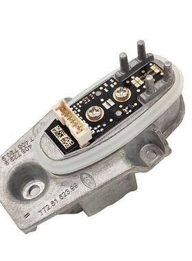 新品直销led灯适用于宝马7系G12汽车原车位led转向灯63117440359