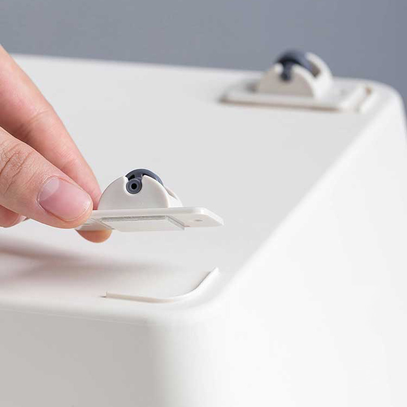 迷你收纳箱脚轮家用床下橱柜收纳盒粘贴式小滑轮厨房垃圾桶轮子4P