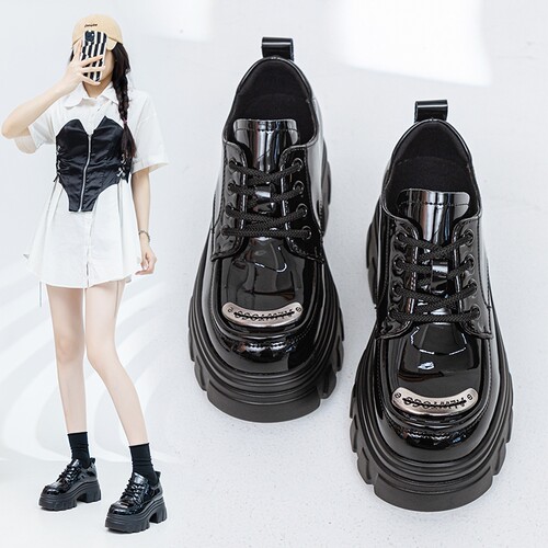漆皮爆款黑色小皮鞋女秋冬粗跟厚底英伦风加绒增高7cm显瘦高跟鞋