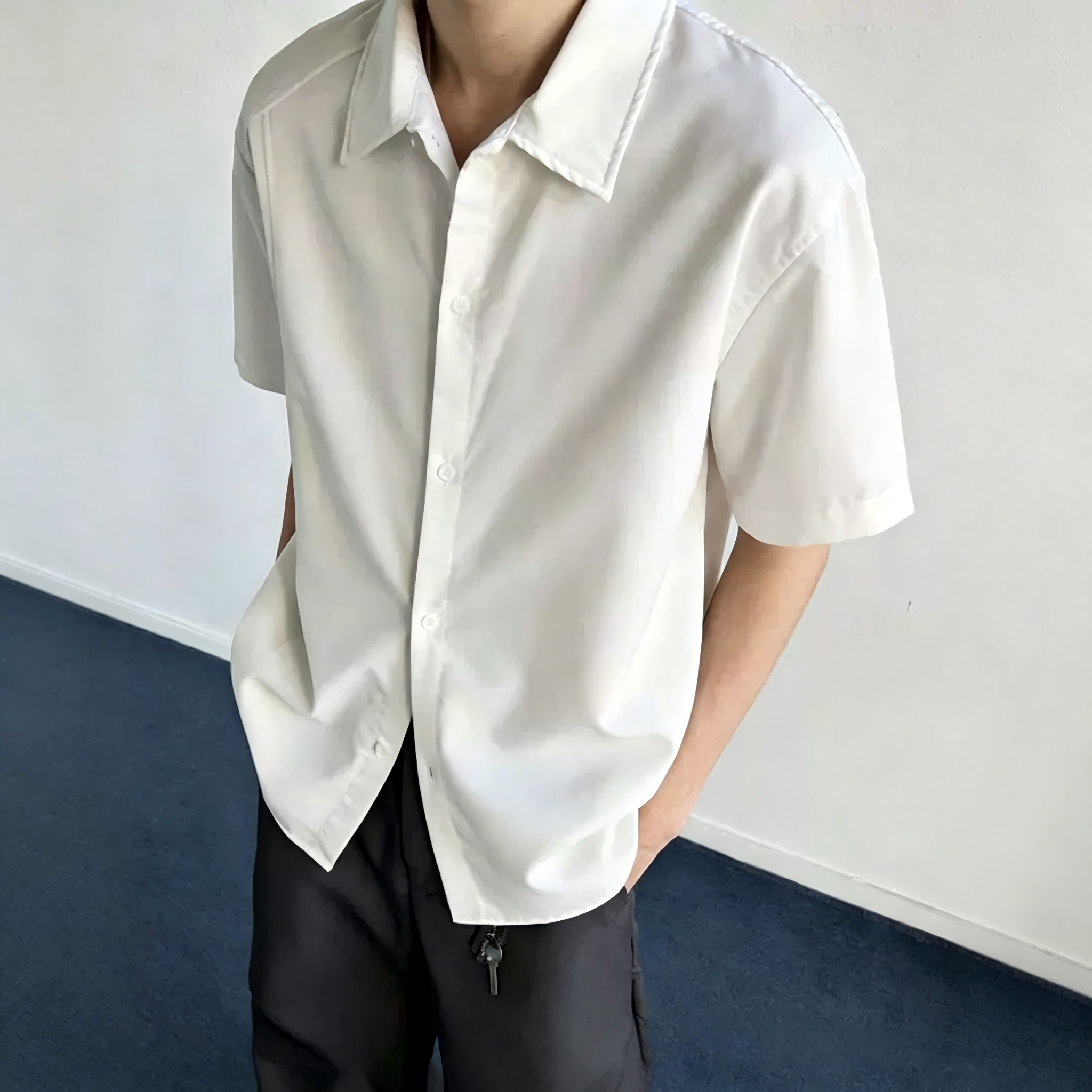 白色冰丝短袖衬衫男夏季薄款韩系高级感翻领T恤痞帅半袖西装衬衣