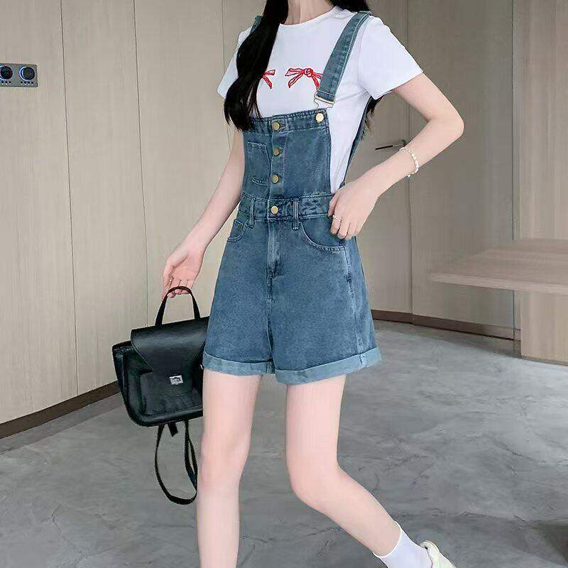 牛仔背带短裤女网红减龄夏季2026新款工装阔腿热裤小个子吊带裤子