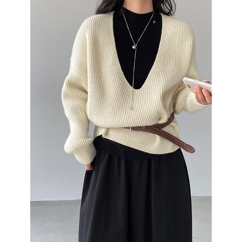 江左 老钱风秋冬大U领廓形毛衣女加厚纯色羊腿袖设计针织上衣5927