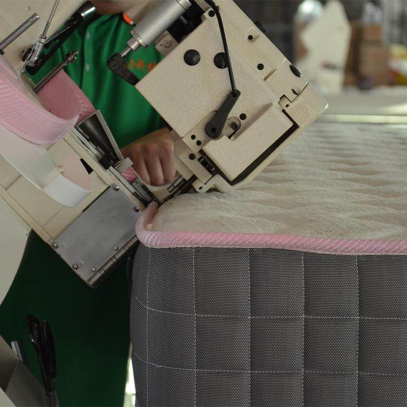 半厂家直垫销自动床围边机弹生产订造06T床垫围边边设备簧床垫包