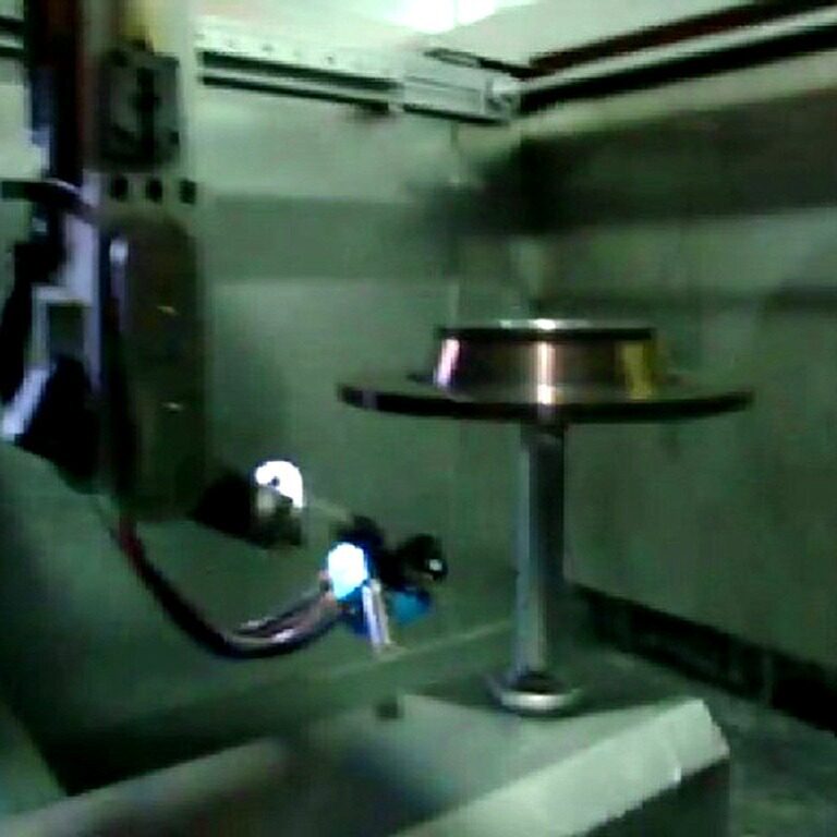 汽车刹车碟自动喷涂线机器人喷涂大小控制灵活节省油漆量