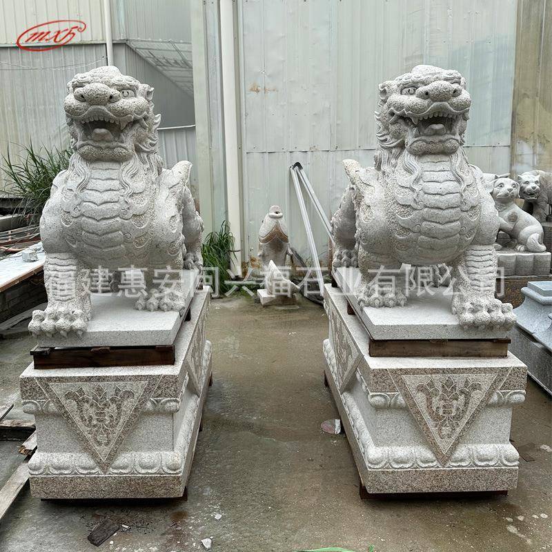 古建园林石雕貔貅看门瑞兽黄锈石动物雕塑企业大楼门口摆件