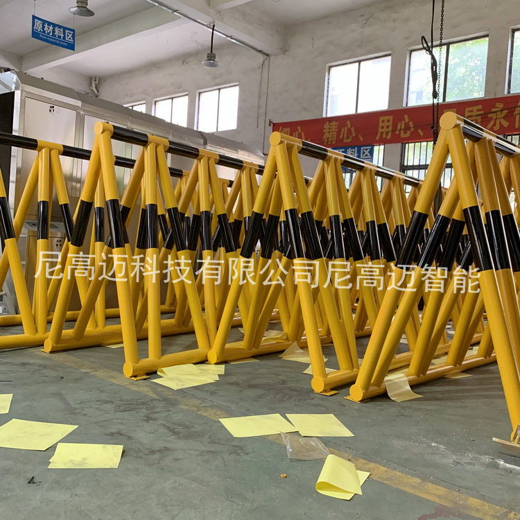源头工厂生产伸缩拒马,道路活动拒马收缩路拦,遥控伸缩移动路障挡