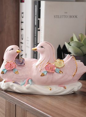 创意鸳鸯摆件一对陶瓷旺姻缘卧室床头装饰品家居结婚送礼礼品摆设