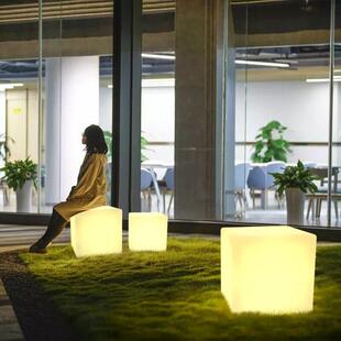 发光立方体灯太阳能方形庭院灯户外防水商业工程亮化草坪景观灯