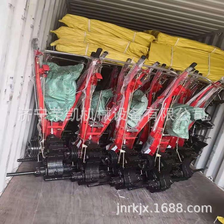 稻田自走式翻驾旋耕机RK12铁轮座式水田埋茬打浆拖拉地机柴油水耕