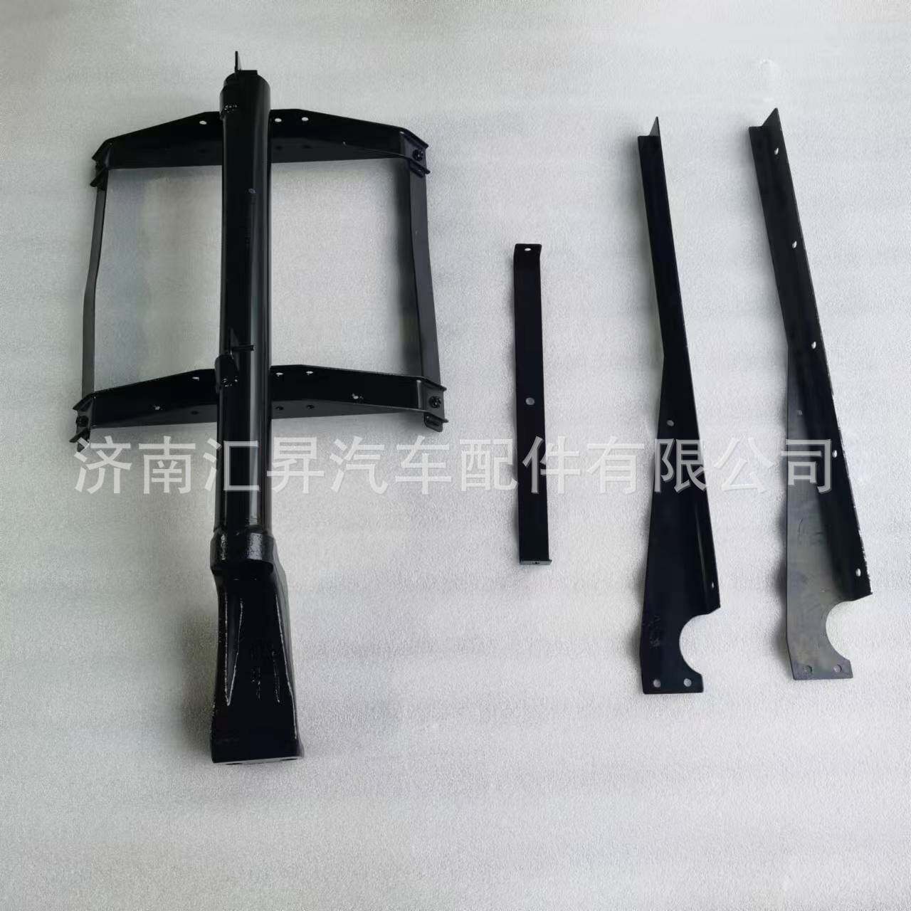8404140-Q4321  解放悍V  右后轮前挡泥板支架 R