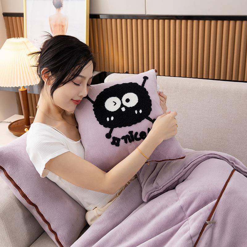 加厚多靠能抱车枕被子两用牛功奶绒毯子M-231022垫靠枕头被折叠汽