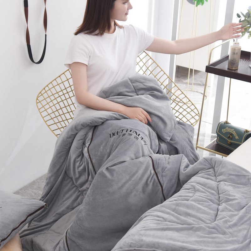 抱枕被子两用车用毛毯靠枕高档午休办公室高端车内枕头毯子二合一