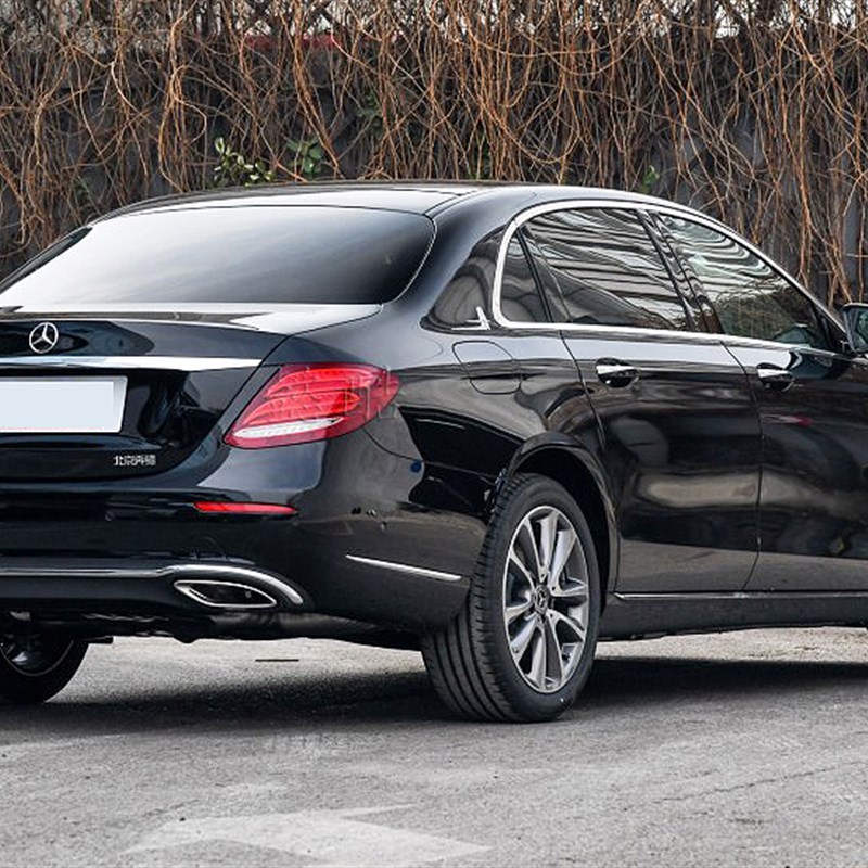 适用奔驰新E级后保险杠亮条E200后杠车尾侧边E350防撞E300L装饰条
