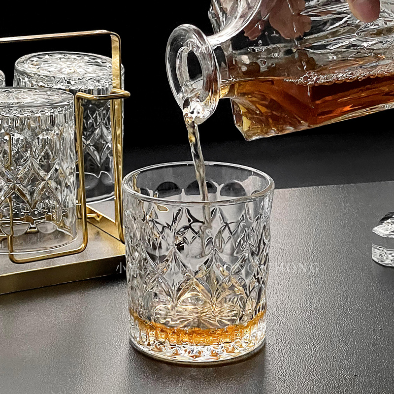 威士忌酒杯洋酒杯家用加厚复古雕花玻璃酒杯茶水杯架烈酒杯子套装