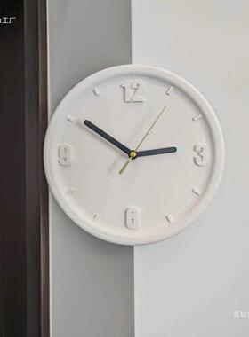 技装饰纯色墙角简约现打孔免代艺阴术数字遮孔挂科钟84486静音钟