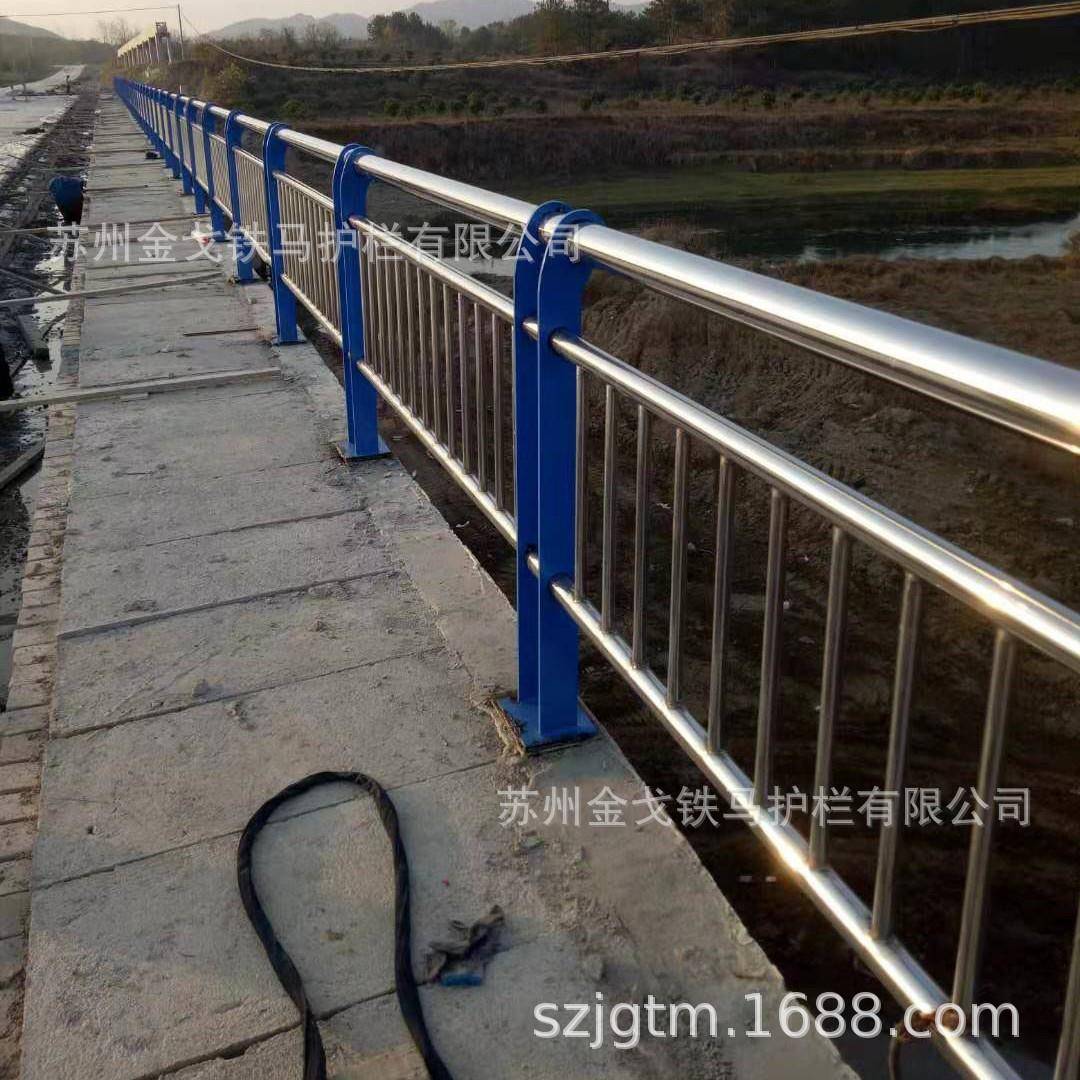 苏州不锈钢复合管桥梁防撞护栏热镀锌市政道路安全防护栏杆防撞柱
