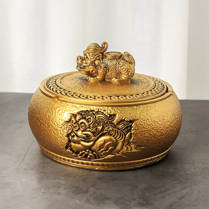 大号浮雕金蟾烟灰缸带盖时尚创意个性潮流办公室桌面摆件家居摆件