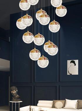 客厅中大吊灯复楼梯公寓挑空高跃层l式oft别墅大旋转楼梯厅685长