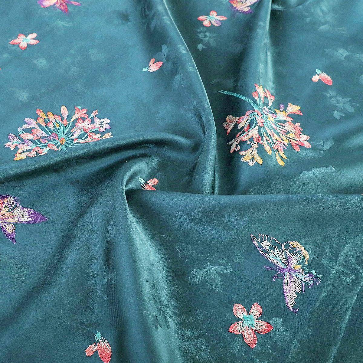 《XX026清新恋人》新中式高绣花布舒旗料FUW袍裙精适子服装布料