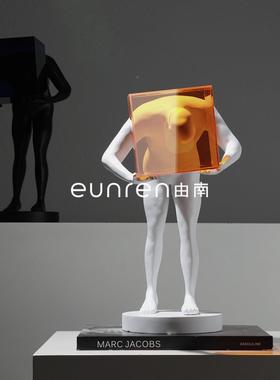 FSX简现代思想囚饰笼人物抽象雕塑工摆件样板房间客艺厅家居软装