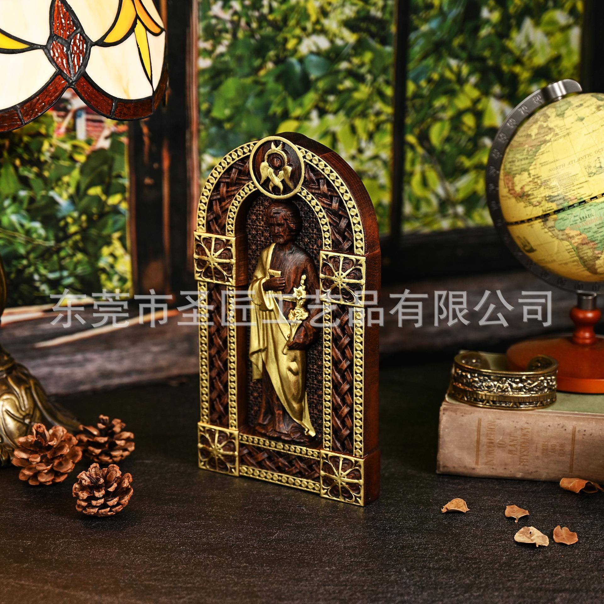 实木木雕刻BGW258桌面件制工艺居品创意圣诞节跨境家装饰品圣诞摆
