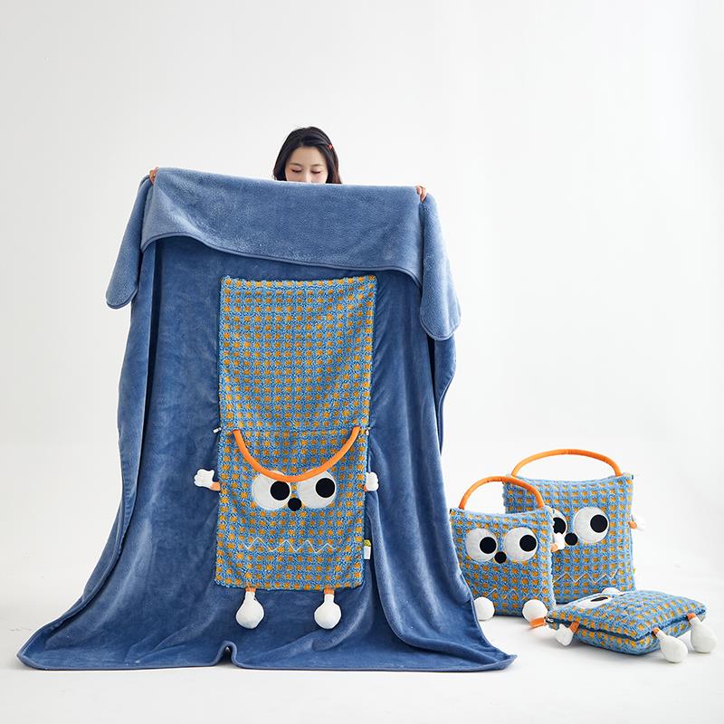 可爱抱枕被子两用折叠车OFA载垫枕被头办公室靠沙发午睡空调毯合