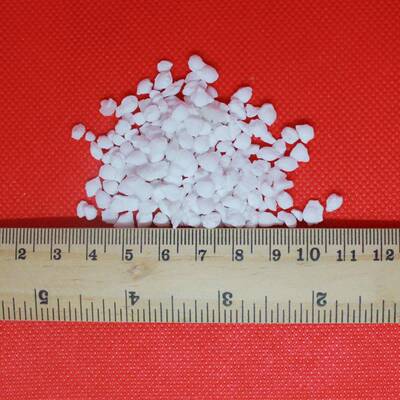 山粒化工厂家东生专产硼肥MOO颗农用硼砂农业级硼肥大缓释用