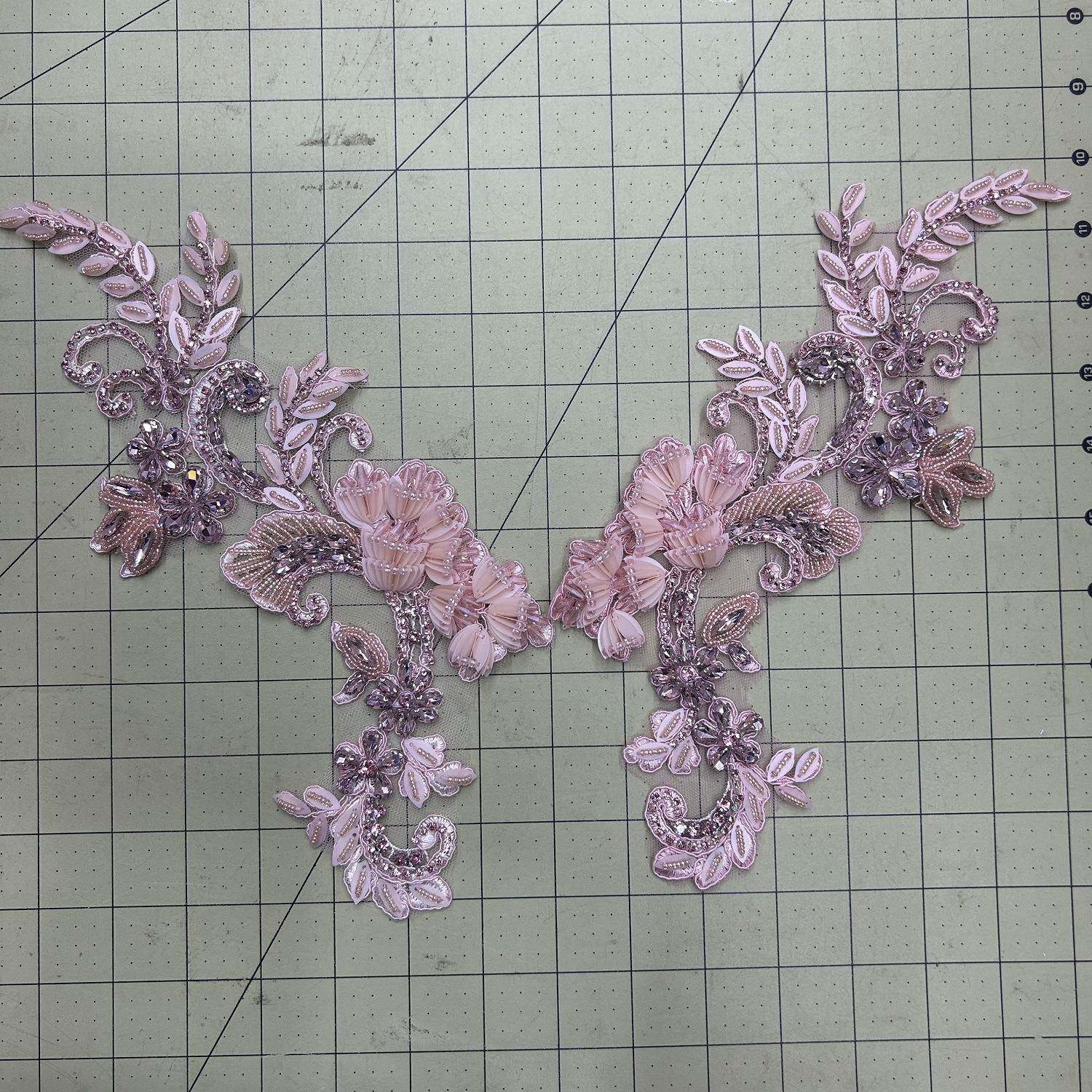 应零售喜礼服丝贴花重庆工粉色蕾玻璃水钻A47-2458DIY礼服辅料供