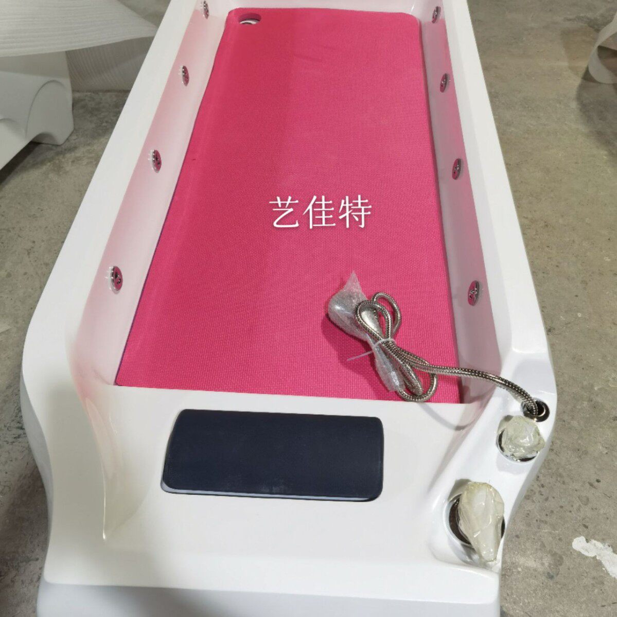 厂家销售全国各地桑拿水床水疗床按摩床盐浴床弓形水床