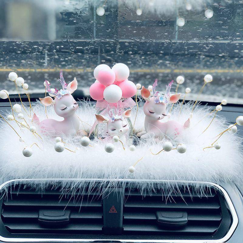 载FiK汽车103摆饰件萌一路平安鹿蕞新款女神款车内超中控台装品车