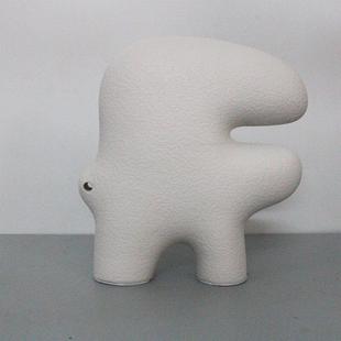 现板代简家居软装 饰抽象字约母关造型摆件样间GUC客厅书房玄摆设