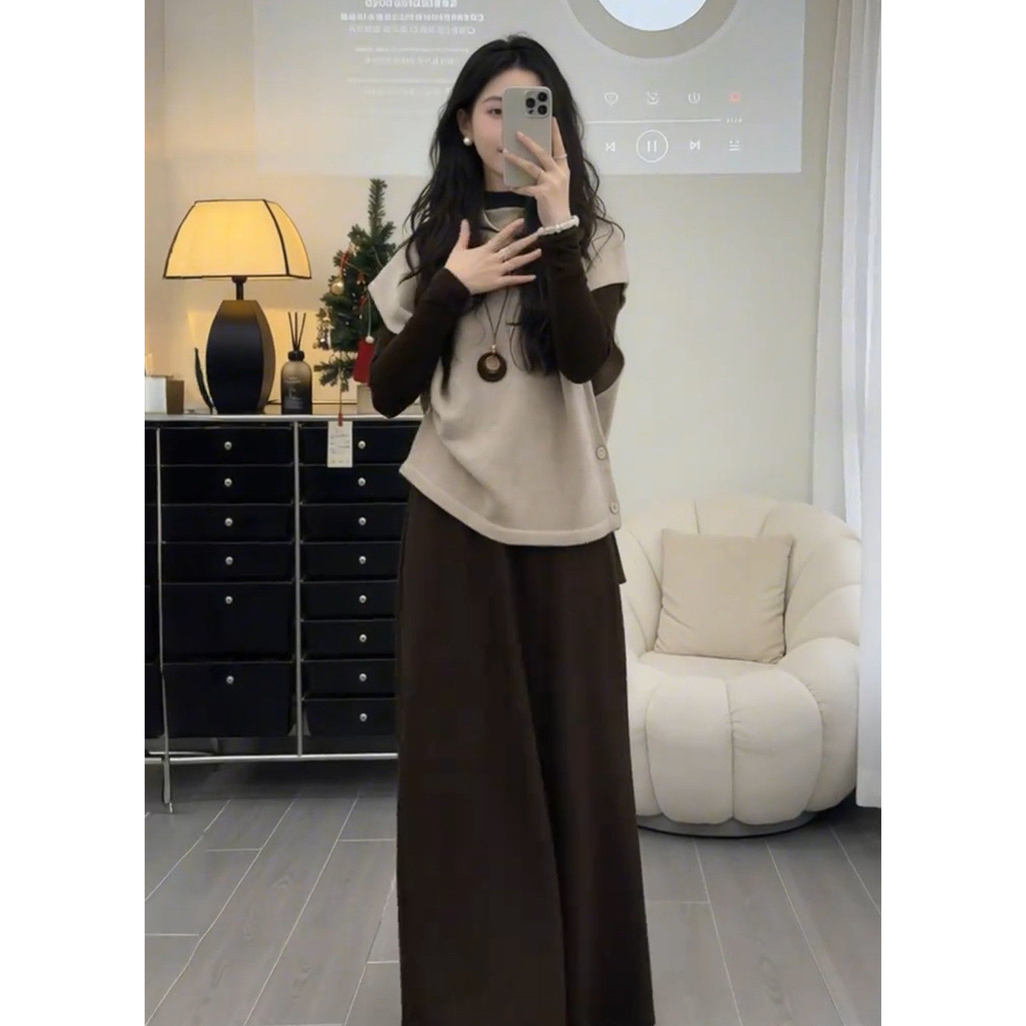 巨好看的冬装一整套独特漂亮韩系小香风针织马甲半身裙两件式套装