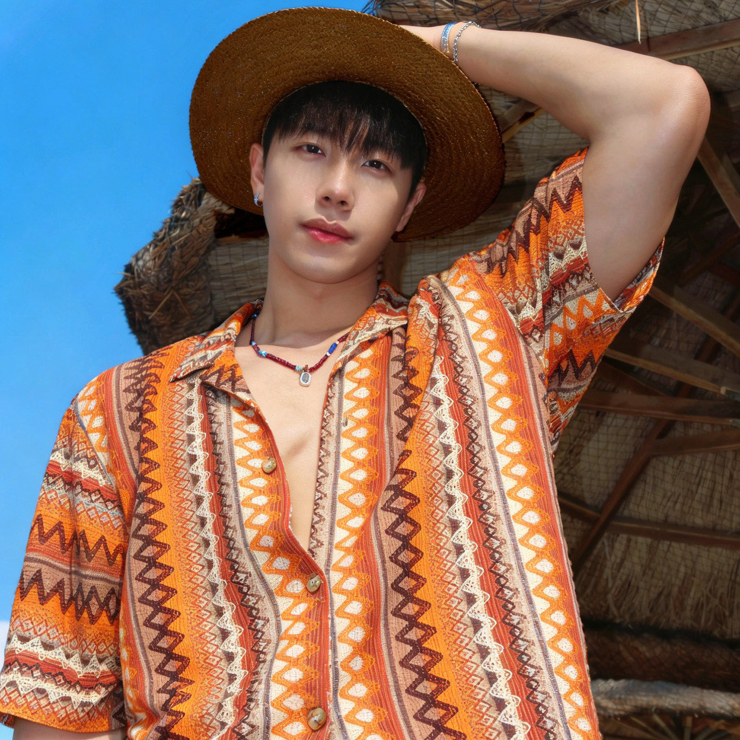 复古民族风2026新款衬衫男春秋海边穿搭出游旅行出片亮眼短袖上衣