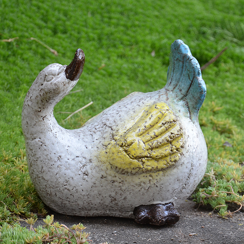 户外陶土可爱动物喝水鸭子摆件 庭院花园水池草坪幼儿园装饰造景