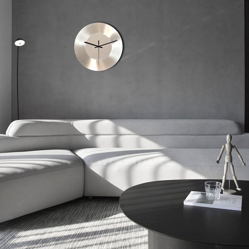 创意金属挂钟银色CD钟表镜中圆客厅钟表工作室个性北欧静音时钟饰