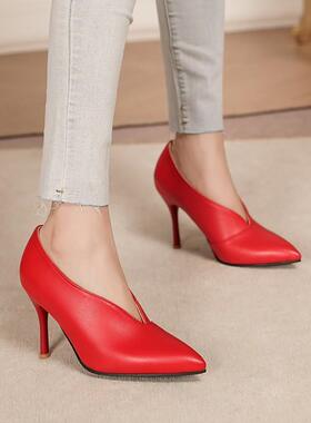 鞋女春秋婚鞋伴娘红色尖头深口细跟高跟大码单鞋 40-45 naI