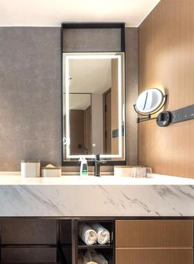 亚朵酒店卫间智生能ed浴室镜子铝合金边框天l花396吊挂悬空板吊镜