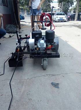 手推式足球20037场线设备塑胶跑道体油动漆划线机标育运场涂线机械