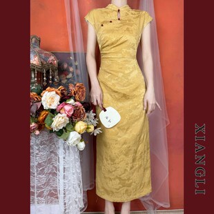 巷里复古新中式改良旗袍女夏国风黄色提花镂空修身气质开叉连衣裙