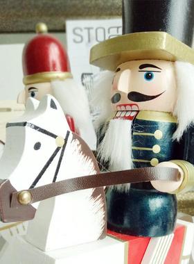 圣N01115/7诞用品木质桃夹子木装偶C士兵桌面饰摆胡件30M摇马套三