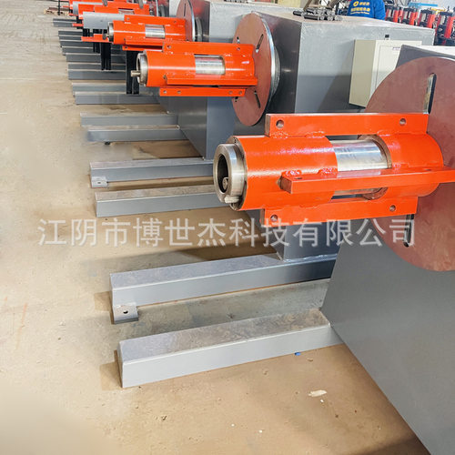 冷弯辊压成型设备 防滑钢踏板成型机 钢跳板铆接设备 长期供应